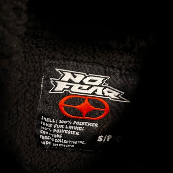 2000s NO FEAR Zip Hoodie - Picture 3 of 3